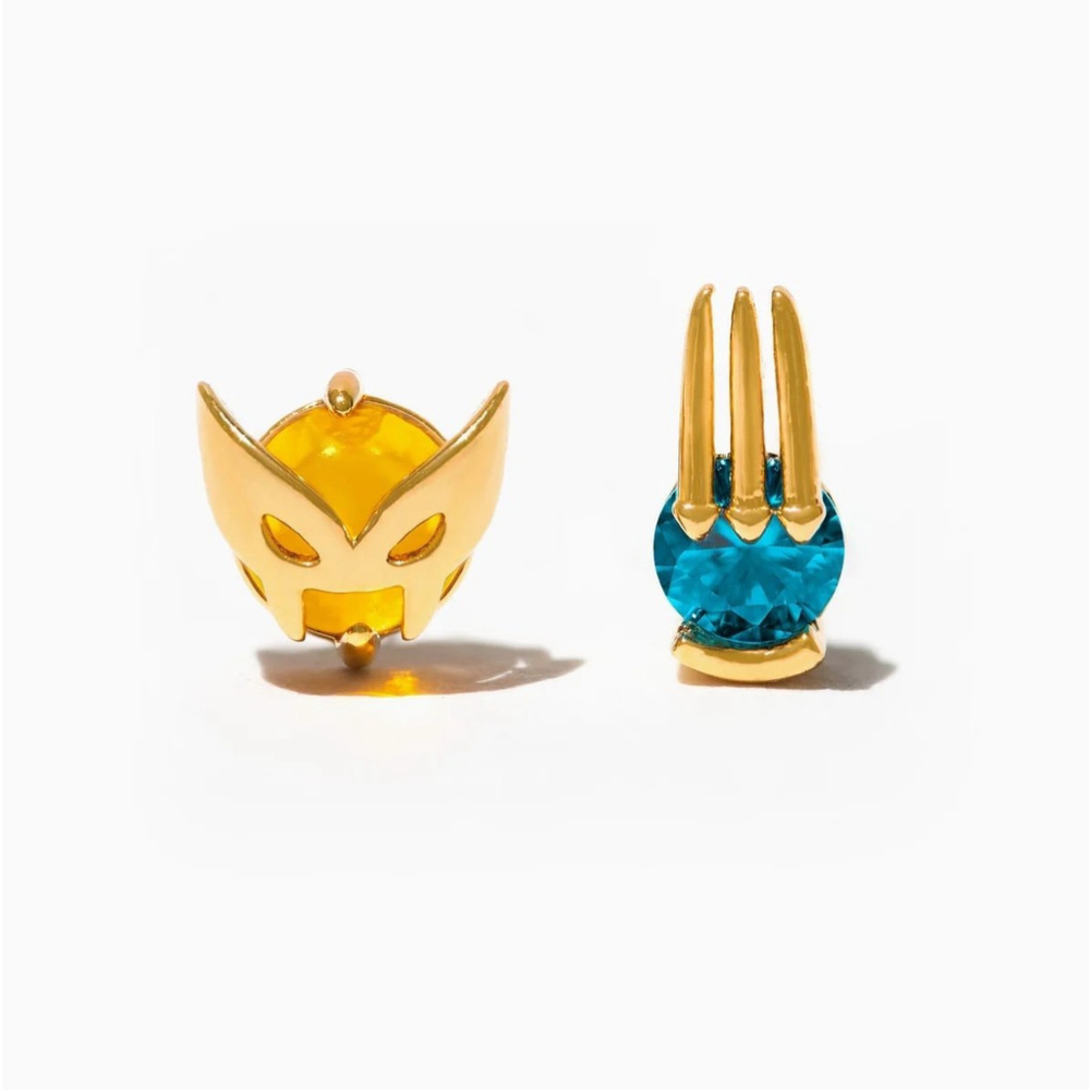 Gold Marvel Xmen Wolverine Stud Earrings - Picture 2 of 3